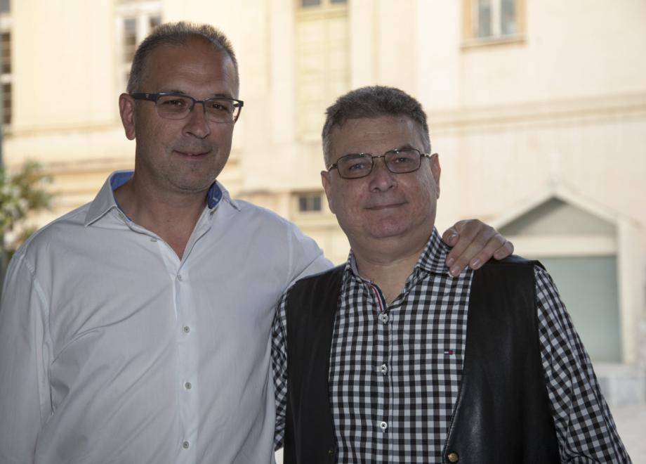 Ο εικονογράφος Κώστας Φραγκιαδάκης με τον συγγραφέα Αριστείδη Δάγλα